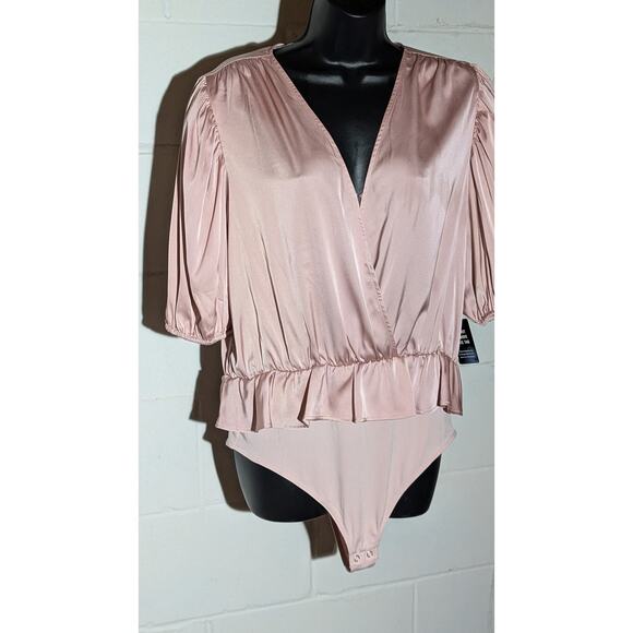NWT EXPRESS Satin Bodysuit Top Ruffle Short Sleeve V Neck Wrap Blouse Large - Picture 2 of 5